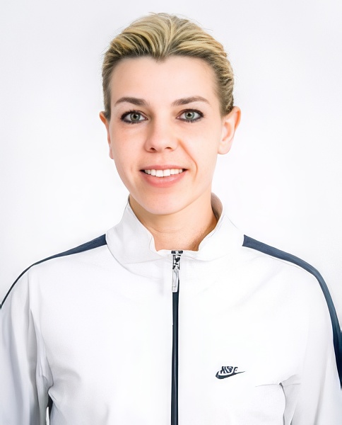 10petra_walk_physiotherapeutin_schwindelspezialistin-242×300-topaz-face-upscale-2x